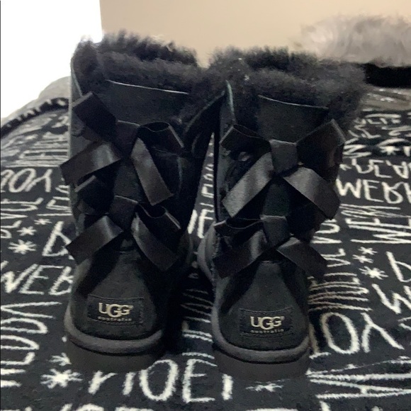 Brand new black uggs - Picture 1 of 2